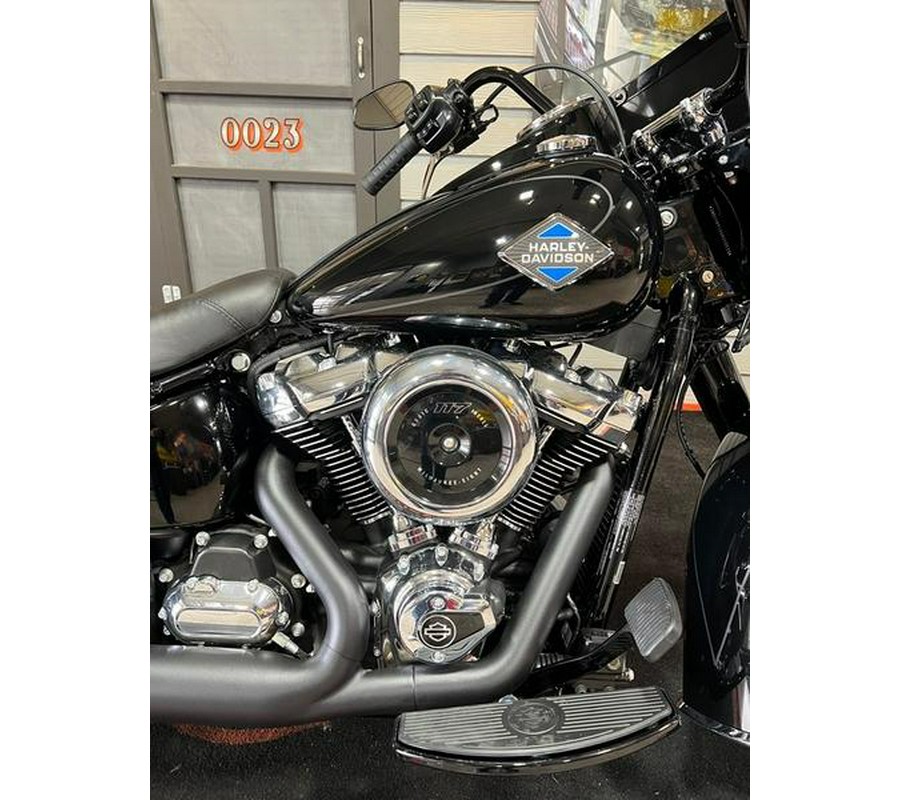 2025 Harley-Davidson® FLHC - Heritage Classic