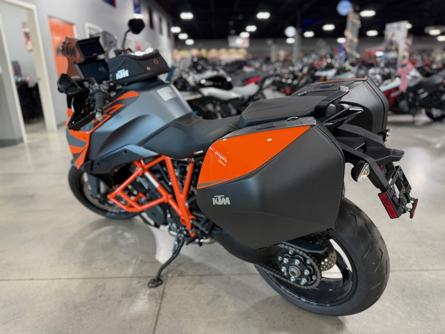2023 KTM Super Duke GT