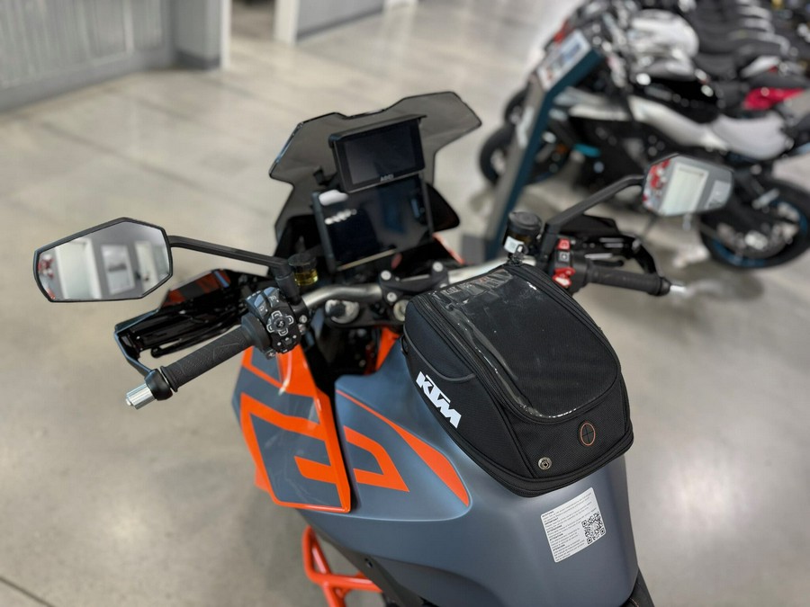 2023 KTM Super Duke GT