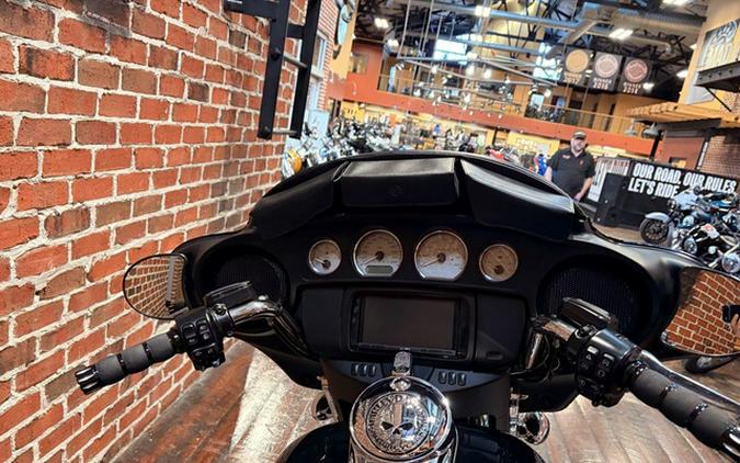 2016 Harley-Davidson FLHX - Street Glide