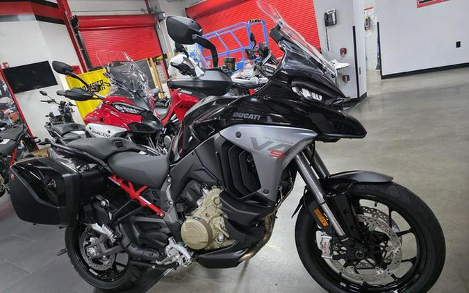 2027 Ducati Multistrada V4 S Travel & Radar Thrilling Black