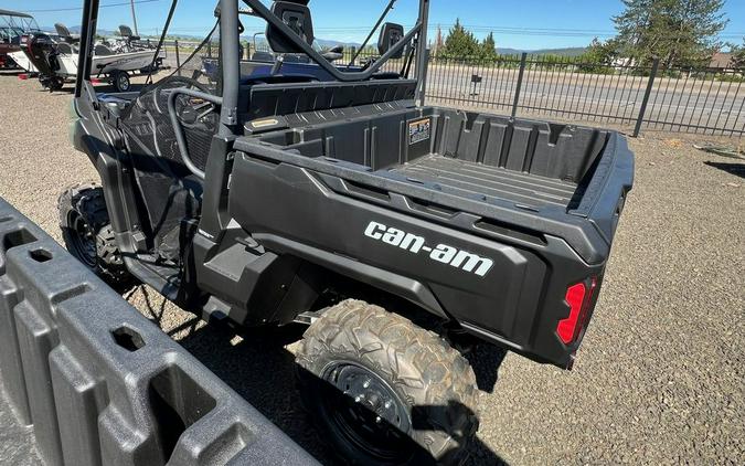 2024 Can-Am® Defender HD7