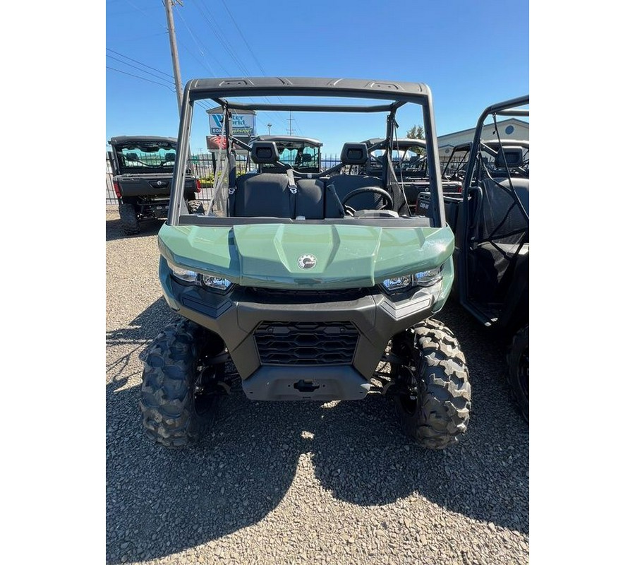 2024 Can-Am® Defender DPS HD7 Tundra Green