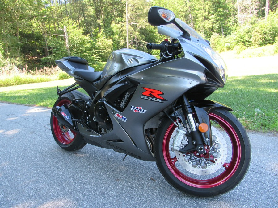 2018 Suzuki GSXR 600 WITH LOW MILES