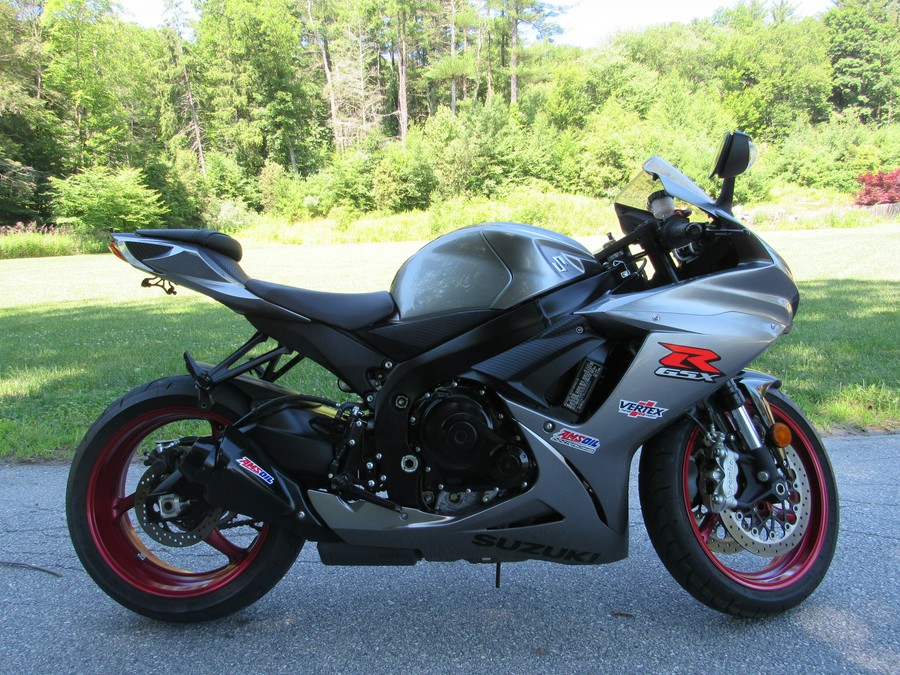 2018 Suzuki GSXR 600 WITH LOW MILES