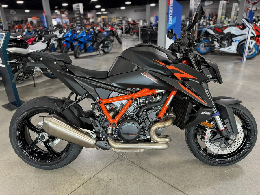 2026 KTM Super Duke R EVO