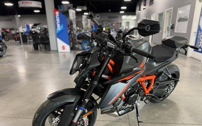 2026 KTM Super Duke R EVO 1390