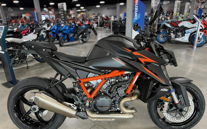 2026 KTM Super Duke R EVO 1390