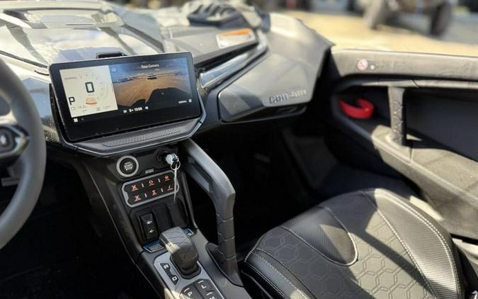 2026 Can-Am® Maverick R X rc