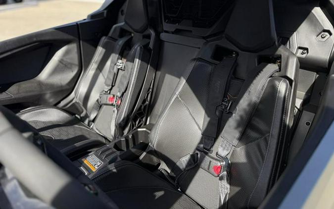 2026 Can-Am® Maverick R X rc