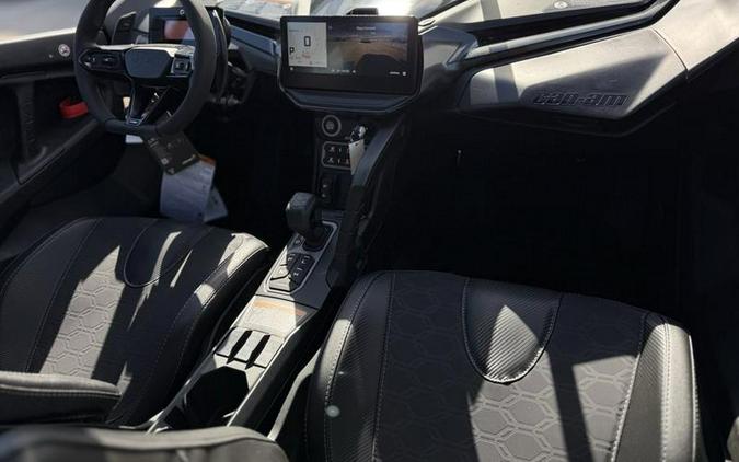 2026 Can-Am® Maverick R X rc