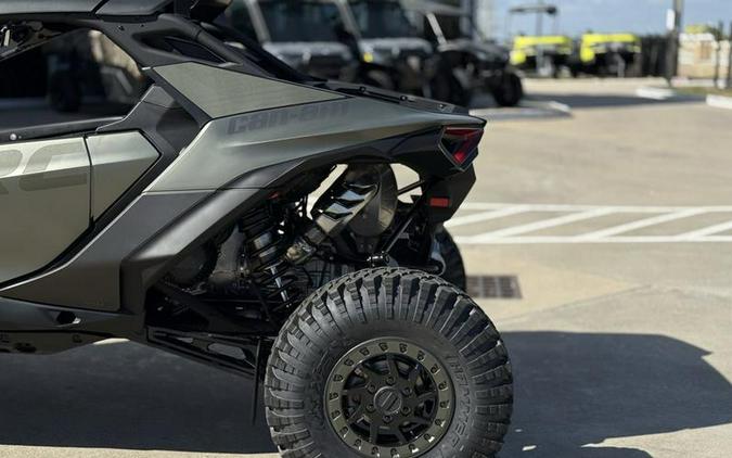 2026 Can-Am® Maverick R X rc