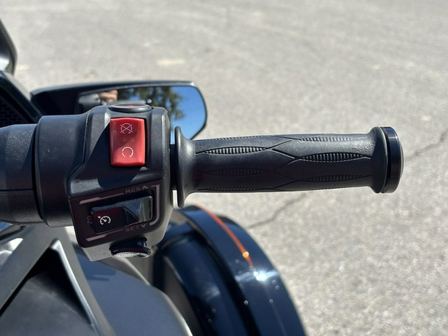 2023 Can-Am Spyder F3 Limited Dark Wheels