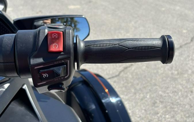 2023 Can-Am Spyder F3 Limited Dark Wheels