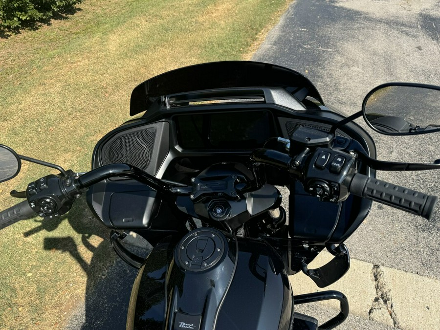 FLTRX 2024 Road Glide™