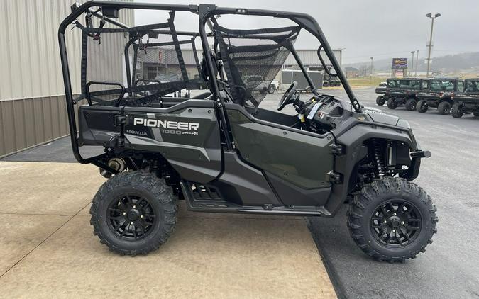 2025 Honda® Pioneer 1000-5 Deluxe
