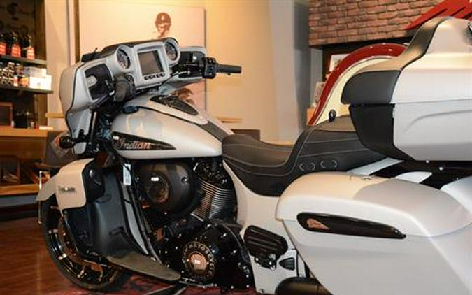 2023 Indian Motorcycle Roadmaster® Dark Horse®