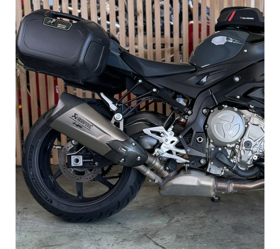2017 BMW S 1000 R