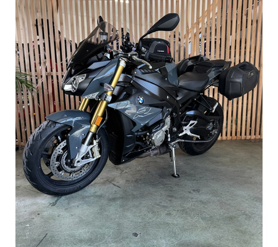 2017 BMW S 1000 R
