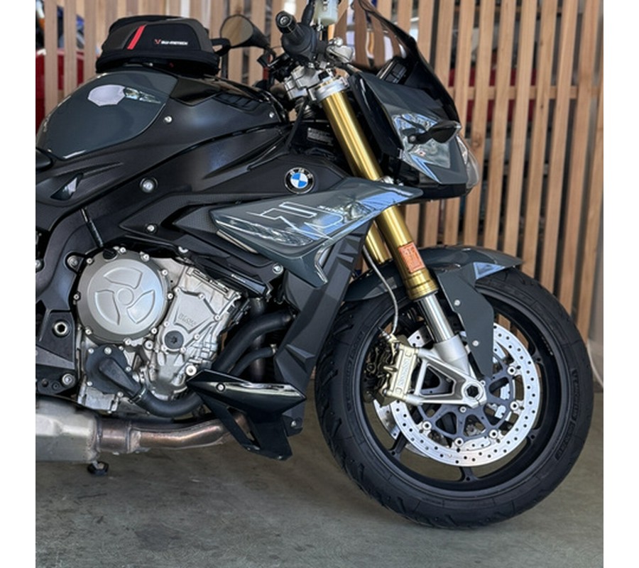 2017 BMW S 1000 R