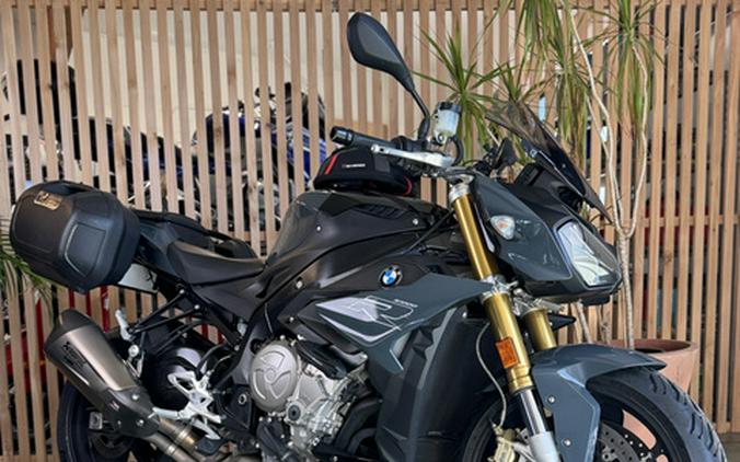 2017 BMW S 1000 R