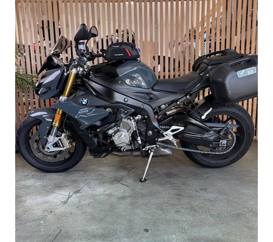 2017 BMW S 1000 R