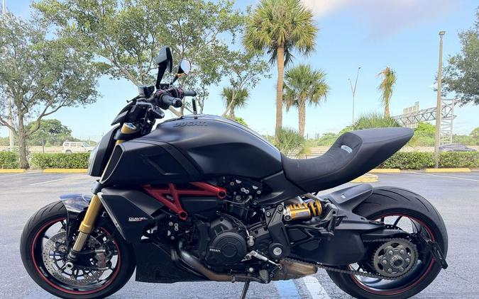 2022 Ducati Diavel 1260 S Total Black
