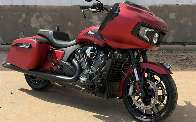 2024 INDIAN MOTORCYCLE CHALLENGER DARK HORSE WITH POWERBAND AUDIO PACKAGE SUNSET RED SMOKE