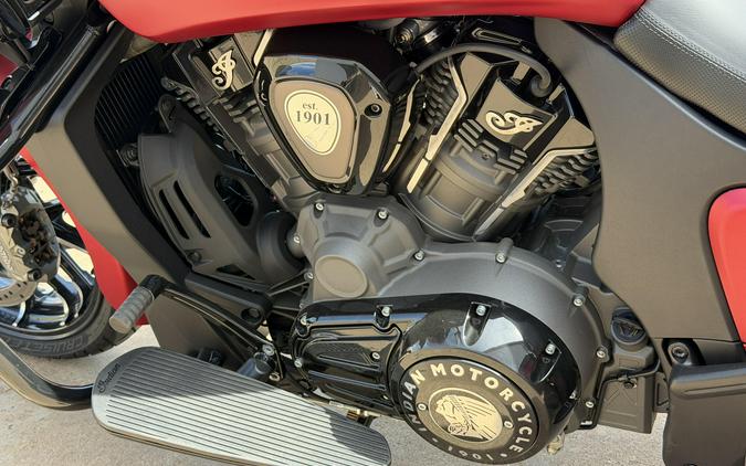 2024 INDIAN MOTORCYCLE CHALLENGER DARK HORSE WITH POWERBAND AUDIO PACKAGE SUNSET RED SMOKE