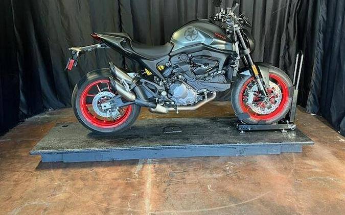 2023 Ducati MONSTER PLUS