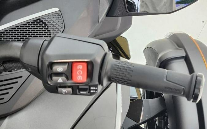 2025 Can-Am® Spyder RT Limited Platine Wheels