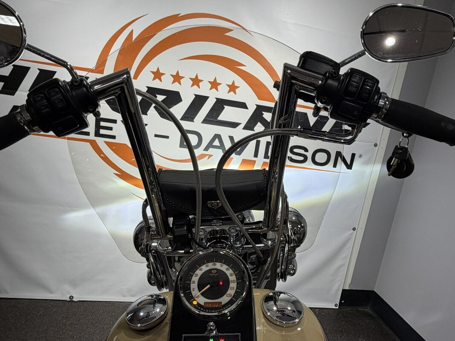 2014 Harley-Davidson® Softail® Deluxe SAND PRL/C BRWN W/ PINSTRIP