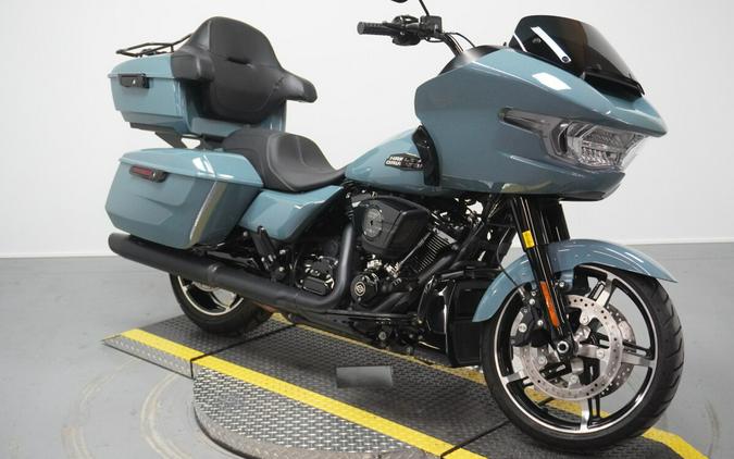 2024 Harley-Davidson® Road Glide® Sharkskin Blue - Black Finish