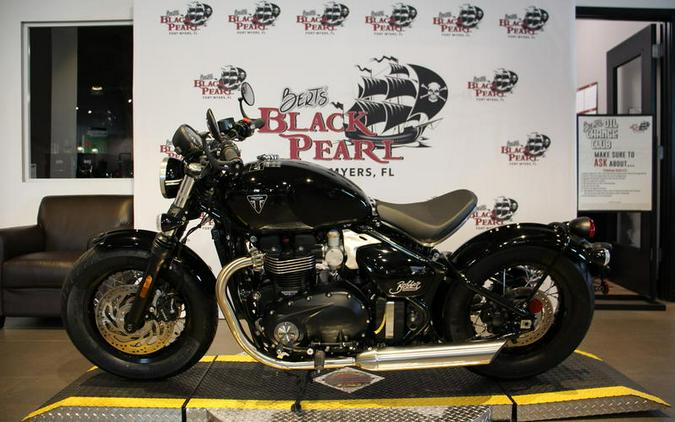 2026 Triumph BONNEVILLE BOBBER