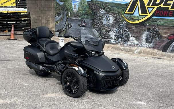 2025 Can-Am® Spyder F3 Limited Dark Wheels