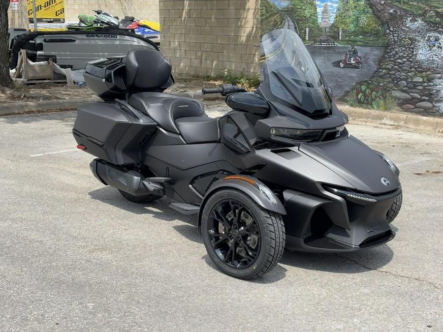 2025 Can-Am® Spyder RT Limited Dark Wheels
