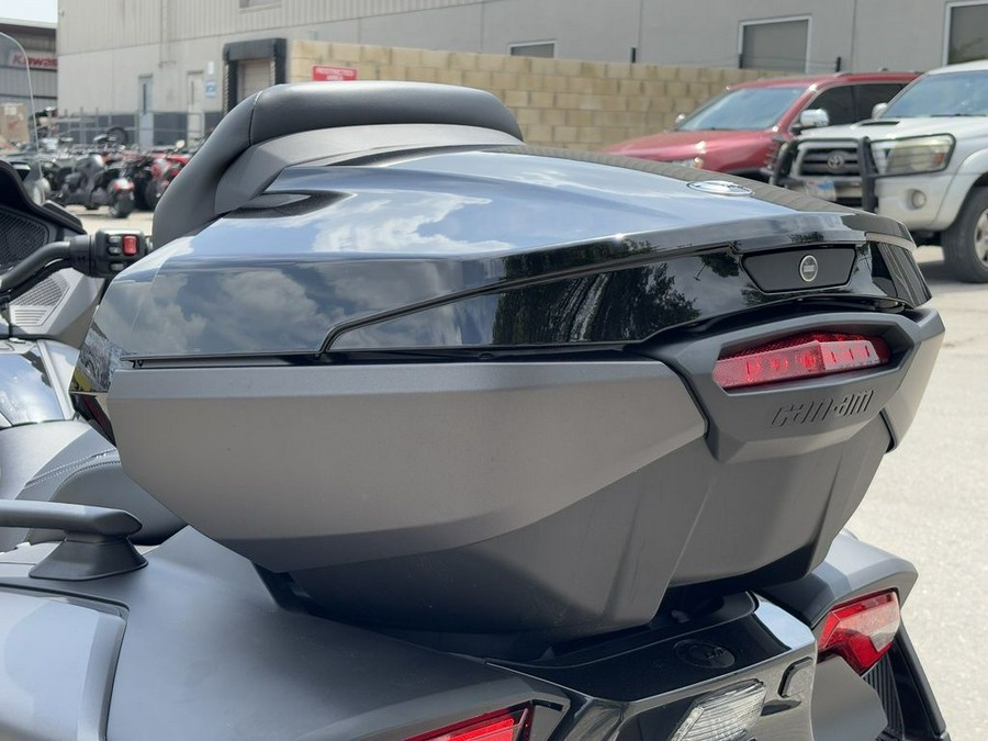 2025 Can-Am® Spyder RT Limited Dark Wheels