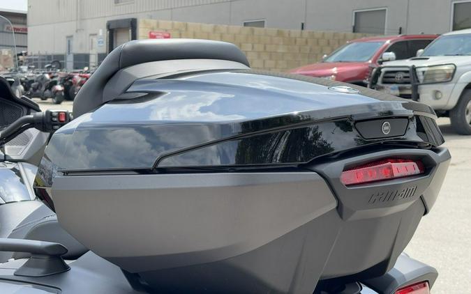 2025 Can-Am® Spyder RT Limited Dark Wheels