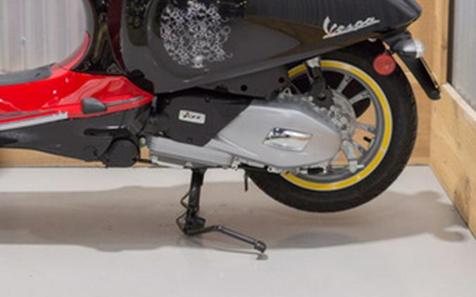 2023 Vespa Primavera 150 Disney Mickey Mouse Edition