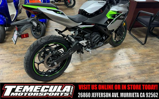 2024 Kawasaki Ninja® e-1 ABS