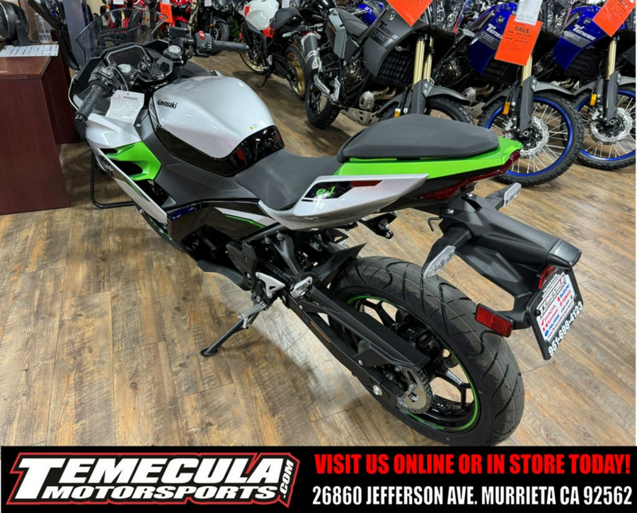 2024 Kawasaki Ninja® e-1 ABS