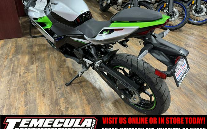 2024 Kawasaki Ninja® e-1 ABS