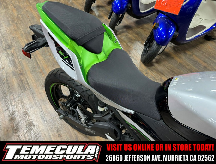 2024 Kawasaki Ninja® e-1 ABS