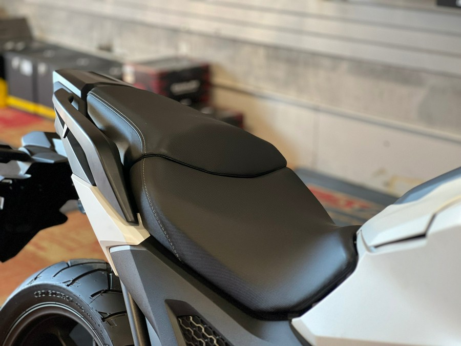 2025 Honda NC750X DCT