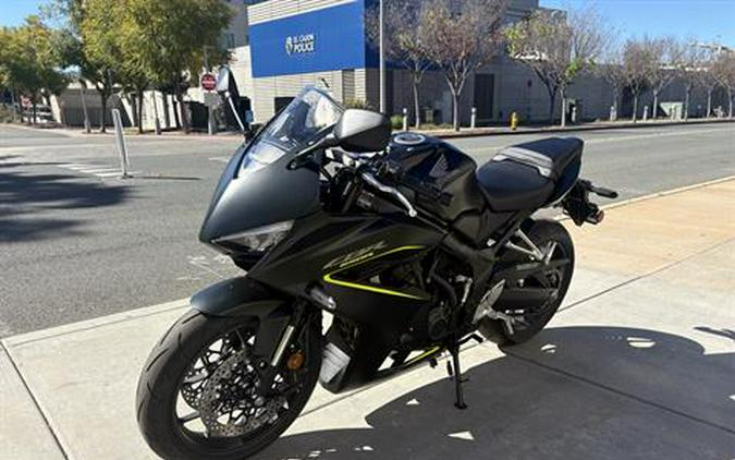 2026 Honda CBR650R E-Clutch