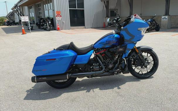 2026 Harley-Davidson® CVO Road Glide ST Electric Coast