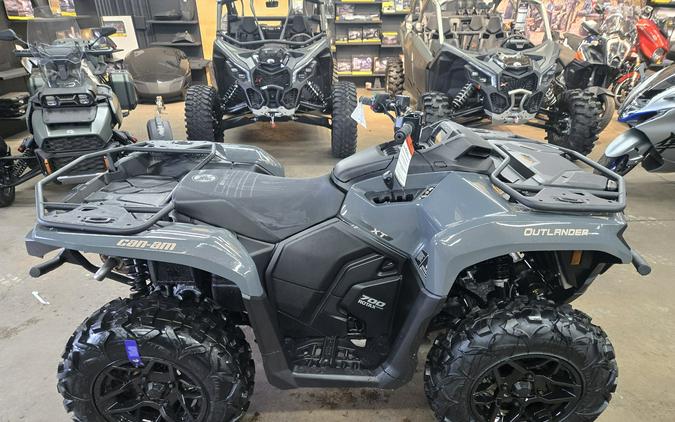 2027 Can-Am Outlander XT 700