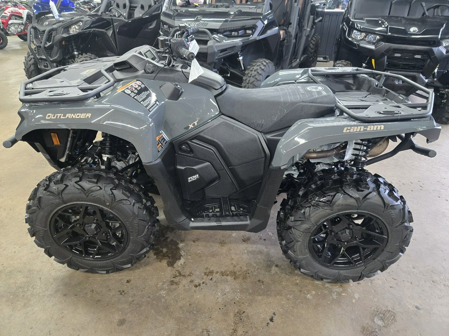 2027 Can-Am Outlander XT 700