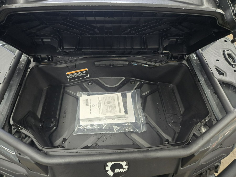 2027 Can-Am Outlander XT 700