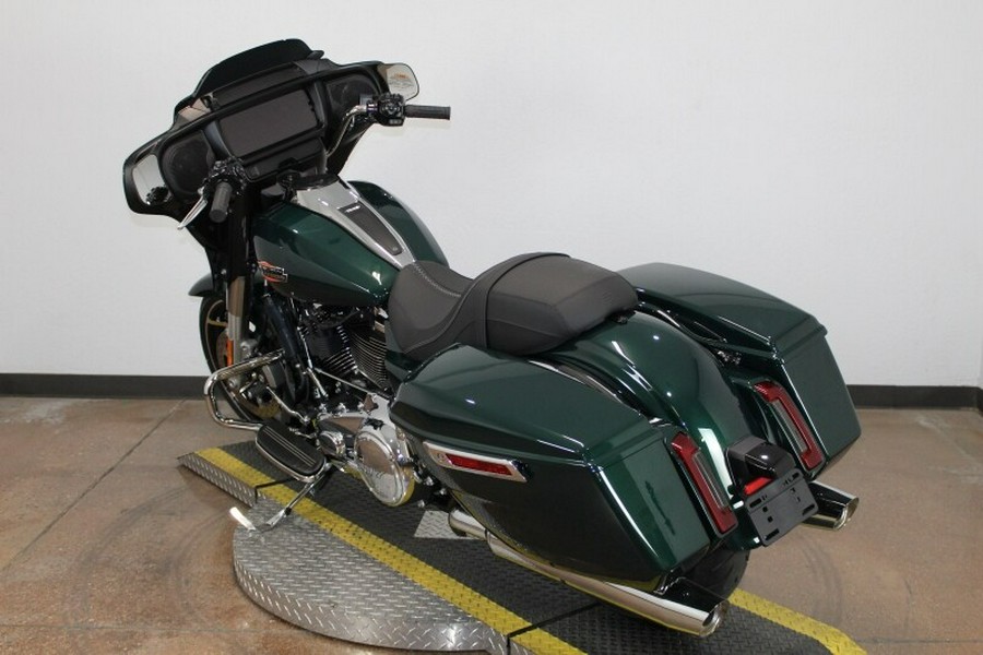 Harley-Davidson Street Glide® 2024 FLHX 84410737DT ALPINE GREEN